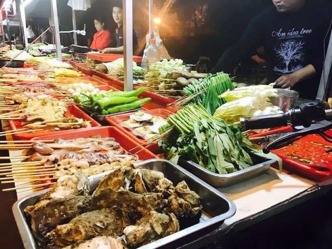 烧烤+啤酒真的会吃死人！这些健康风险你必须知道