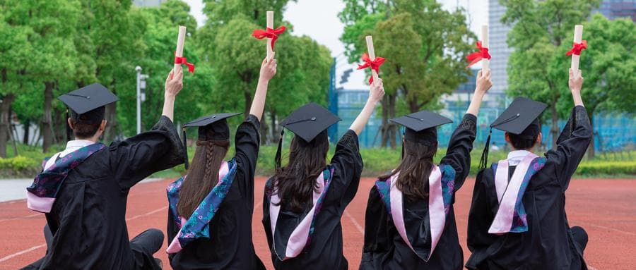 2025年高考取消二本是真的吗？取消后录取分数线会高吗？