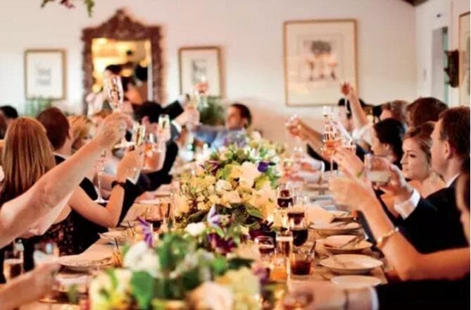 新人必看！婚礼敬酒技巧大揭秘，敬酒顺序安排一次搞定