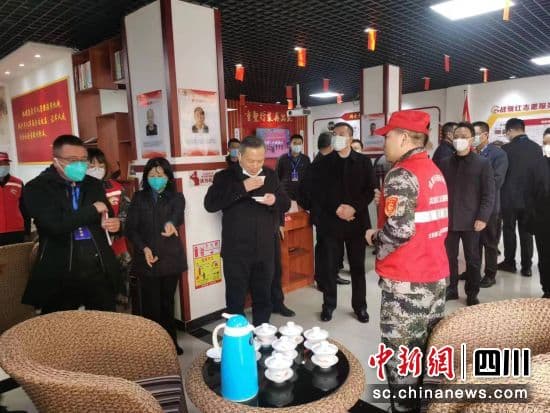 四川“老兵盖碗茶”：从喝茶到社区治理的创新实践