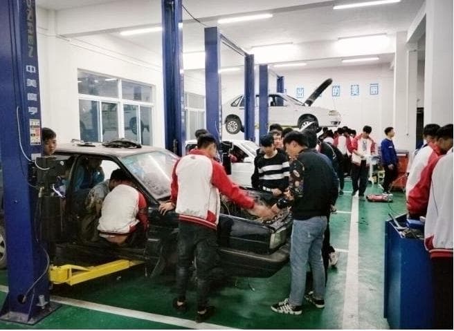全国脱贫攻坚考察点简介：贵州省大方县毕节同心农工中等职业技术学校