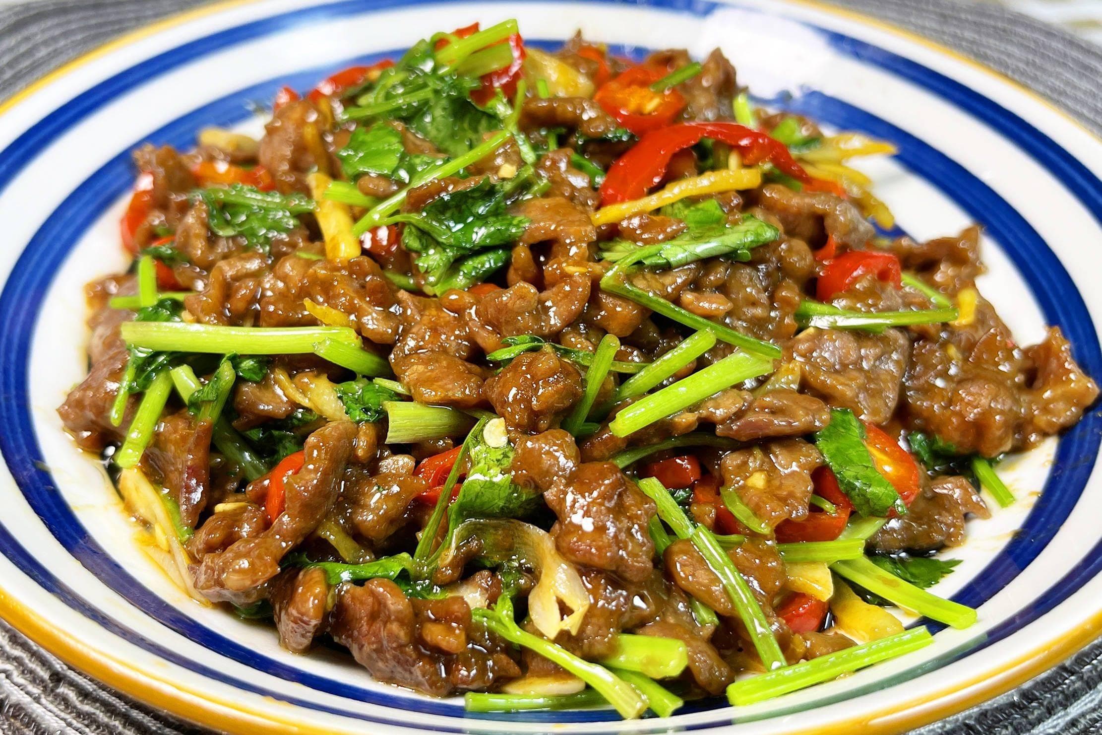 香菜牛肉：一道让人魂牵梦绕，回味无穷的佳肴