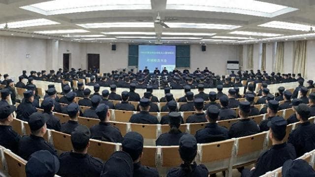 陕西警察学院"三个三"提升新警训练质效