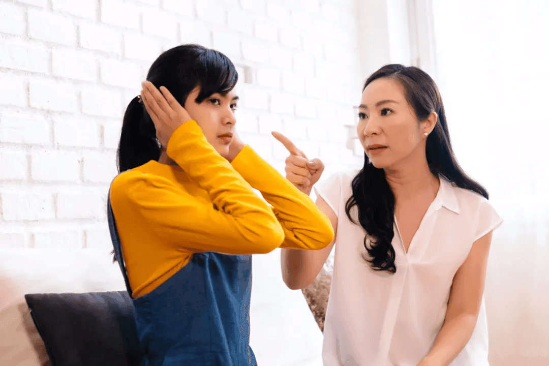 与青春期孩子相处太难？不妨试试这些方法，改善亲子关系