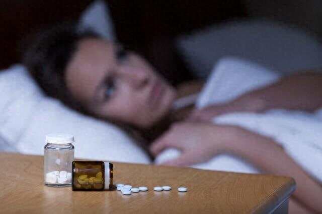 既能促进睡眠质量，又能抗抑郁，新型安眠药阿戈美拉汀详解