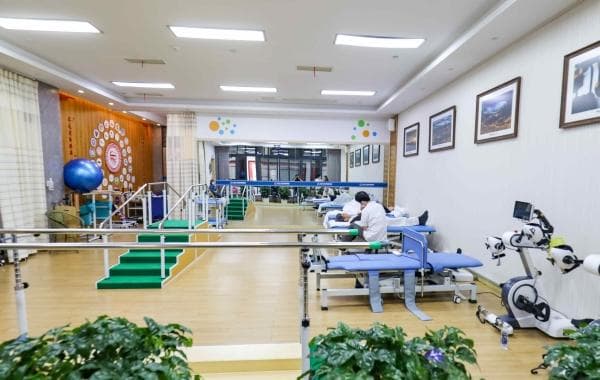 重大附属肿瘤医院：成立肿瘤康复医学科帮助肿瘤患者科学高效康复
