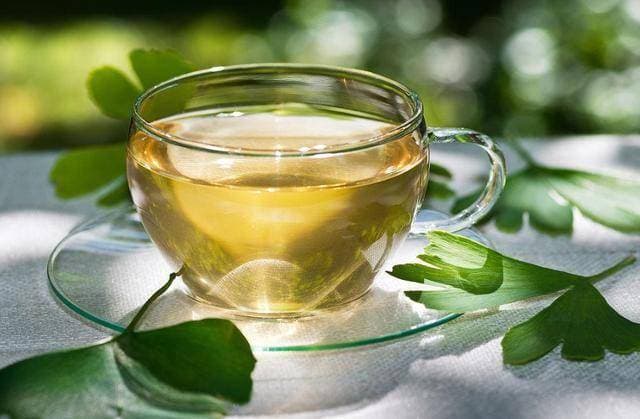 银杏叶泡茶喝多了通血管？提醒：危及健康的是5个细节，切勿尝试