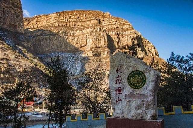 恒山旅游全攻略：北岳胜地交通住宿指南，五月至十月最佳