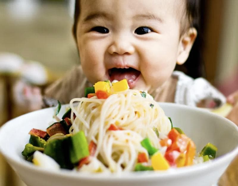 宝宝几个月可以吃面条辅食，科学喂养的精准时机