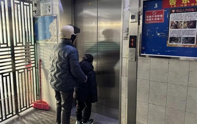 "超龄"老电梯如何换新？他们探索难题"解法"……