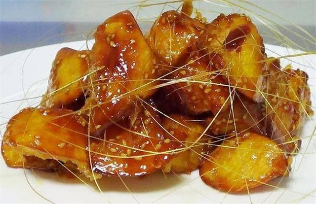 拔丝地瓜制作教程：掌握这个诀窍，轻松做出甜脆可口的美味
