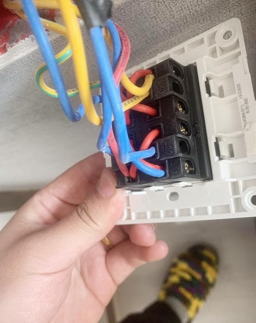 一根电线怎么接灯和开关