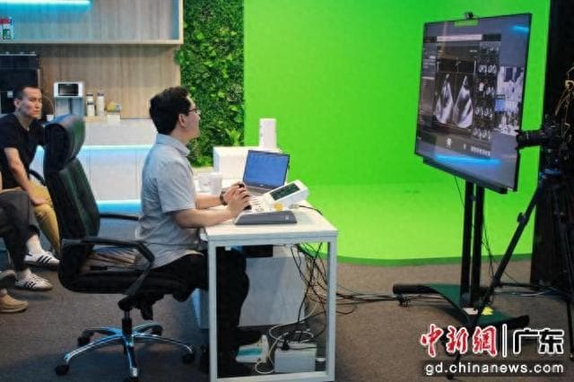 中国联通5G赋能：阜外医院完成首例超声引导机器人远程心脏手术