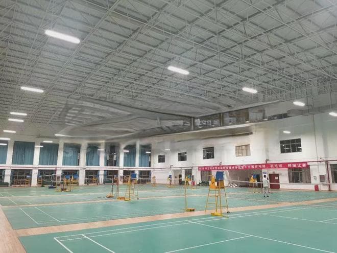 羽毛球场地标准尺寸及团体比赛简介