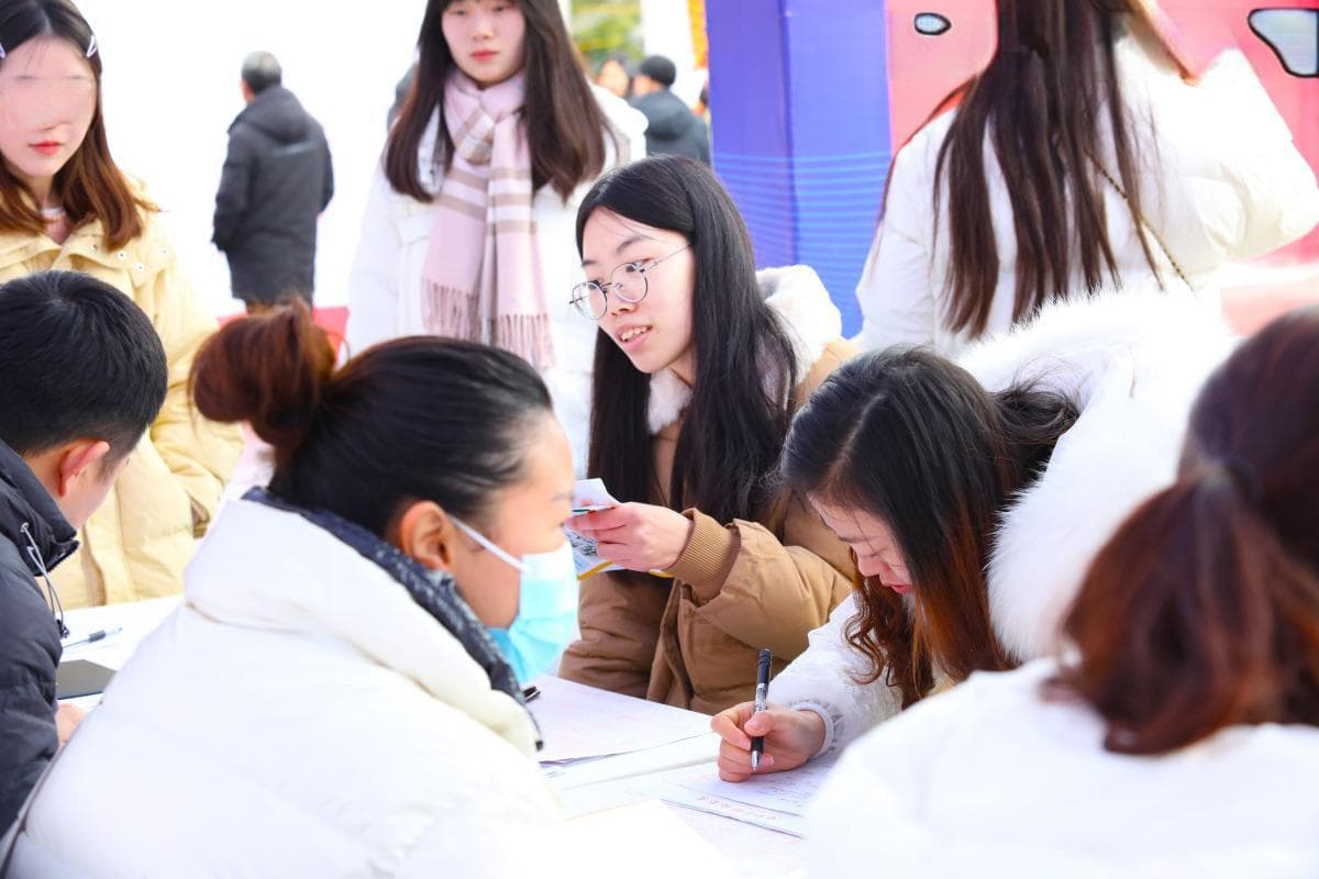 大专生求职攻略：四大维度全面提升就业竞争力