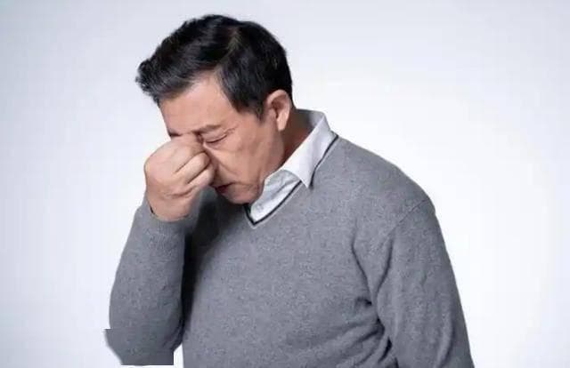 你以为的 “劳累”，可能是心脏病信号，出现4种症状，该做检查了