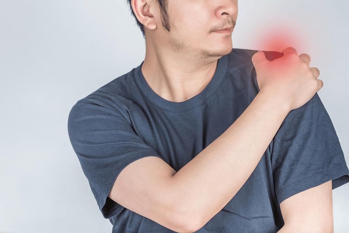 肩膀疼的厉害怎么解决？试试这个吧