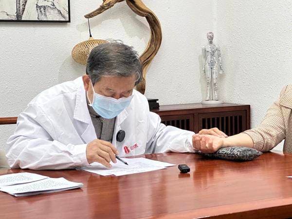 云太医互联网医院周立华教授：以整体论治，探索心脑血管健康之路