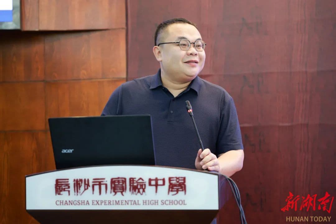 博士生任中学教师“大材小用”？