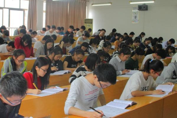 分布函数和密度函数的联系与区别
