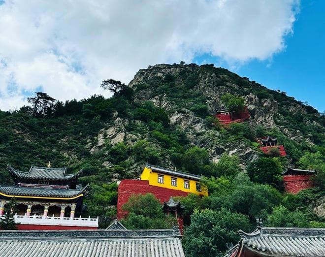 去五台山攻略：一场心灵与美景的奇幻之旅