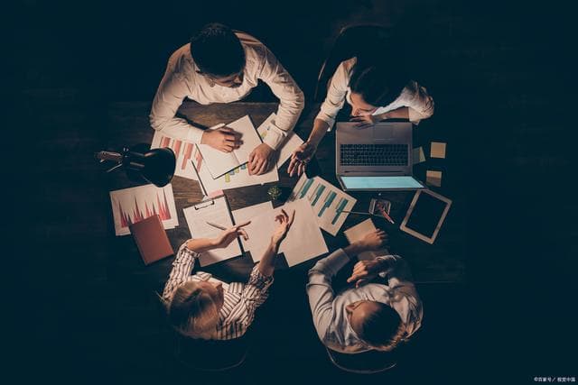 环境VS个人努力：谁能决定你的命运？