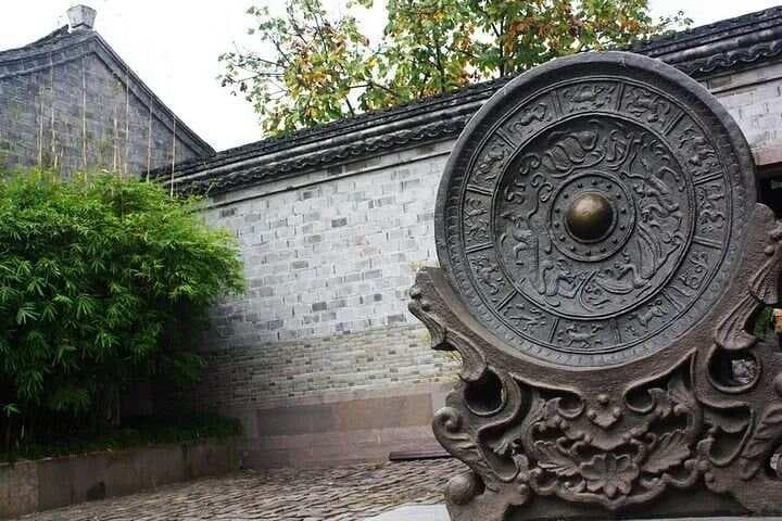 “象”和“像”及“相”有什么区别，应该是想象还是想像，可否全部用象或像？
