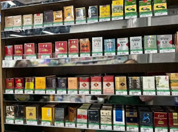 让香烟涨价？全面禁烟又出新招，专家提议：断崖式增加香烟税