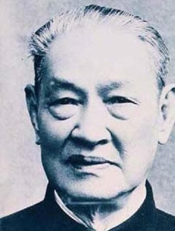 抗日战争时期12个战区的司令官都由谁来担任