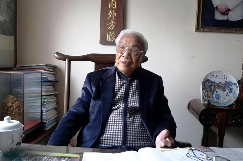 国医大师：颜德馨
