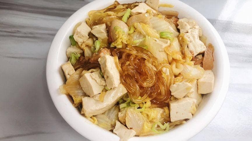家的味道：五花肉炖白菜豆腐粉条，暖心美味再升级