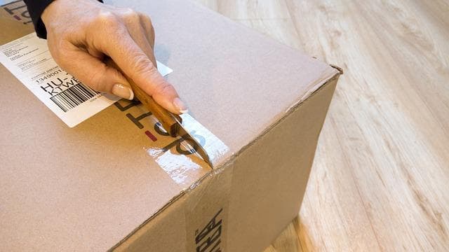 国内快递价格表：成本、服务与市场趋势全解析