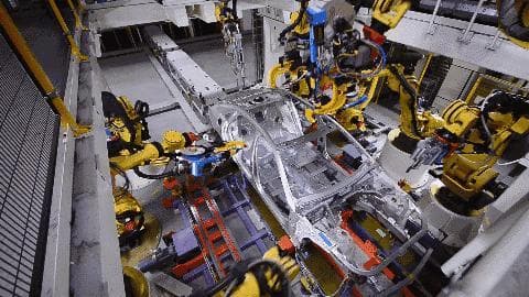迎接无人工厂时代：技术基石与发展航向