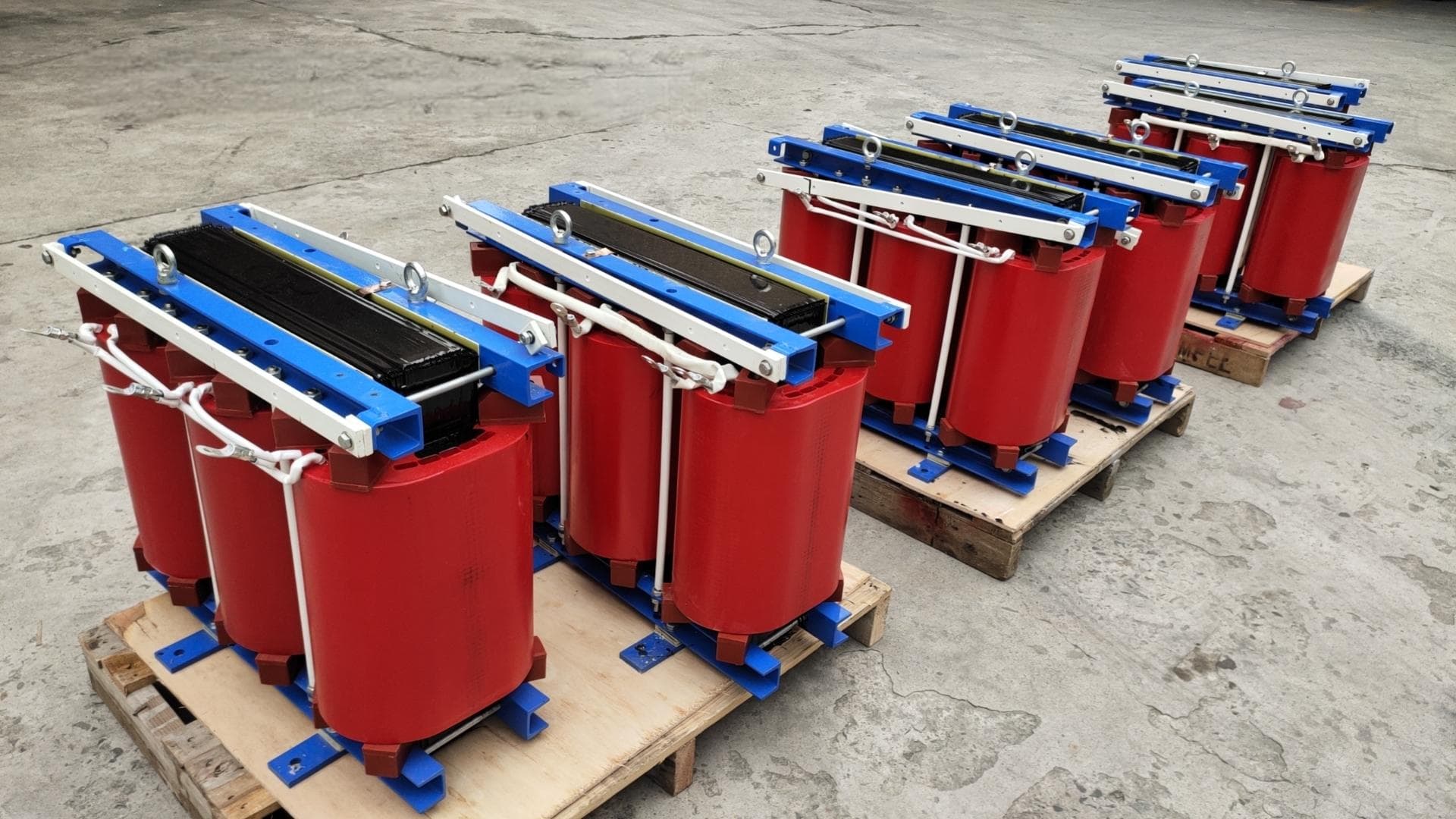 风电组合变压器1140V变400V Dyn11浇注式设计：高效转换电力的杰出选择