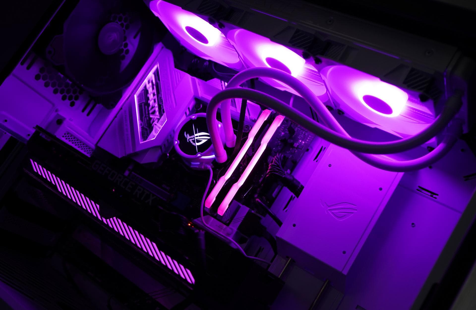 DDR6X与DDR6内存技术：性能对比与适用场景解析