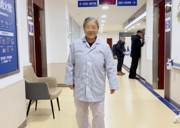 重庆长城骨科医院成功为姐妹俩实施膝关节置换术