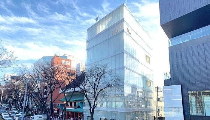 流动的建筑、穿透的空间：建筑师「妹岛和世」的东京作品4选