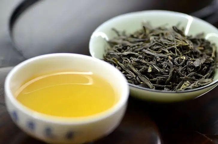 不是爽肤水买不起，而是茶水更有性价比？还能晒后修复？真相→