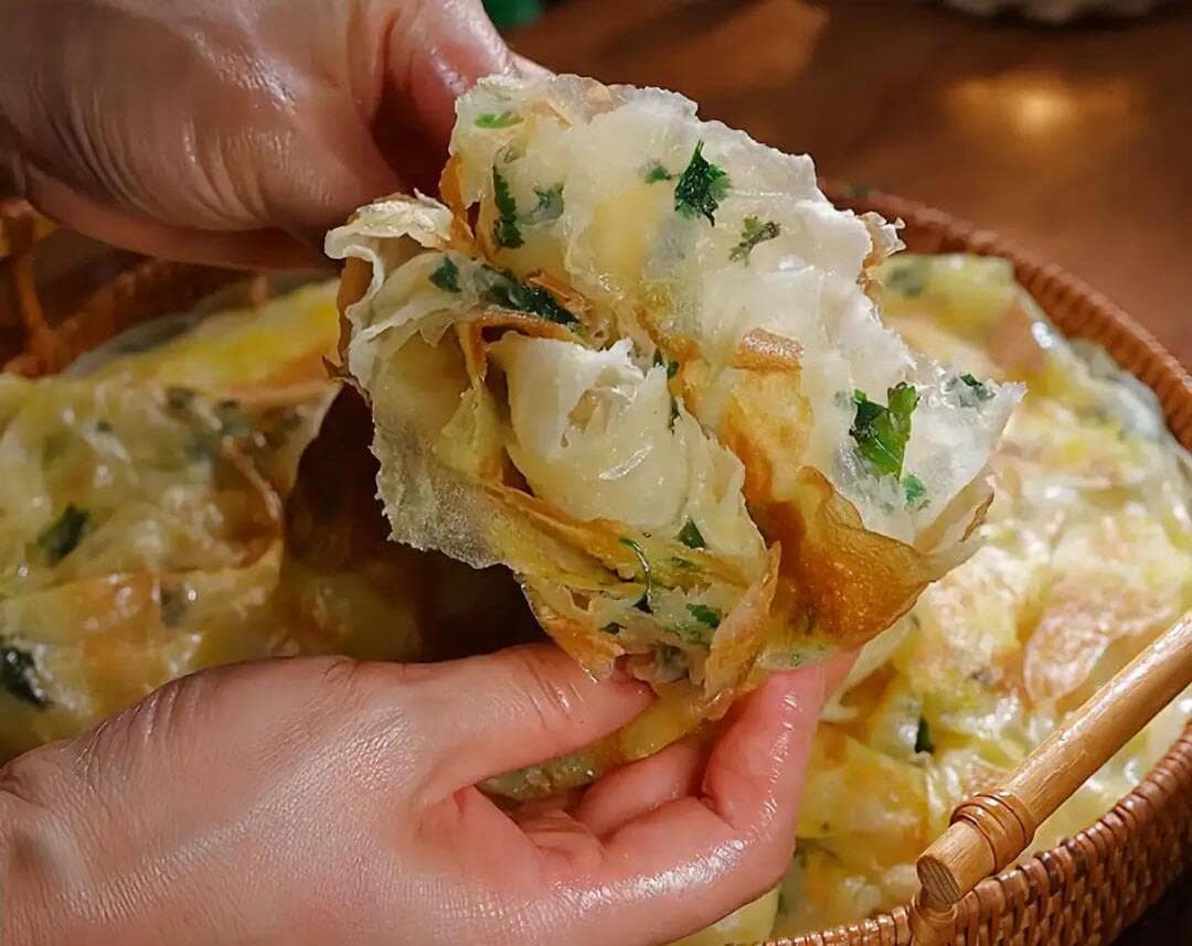 大油饼的家常做法，和面烙饼详细讲解，柔软多层，全家老少都爱吃