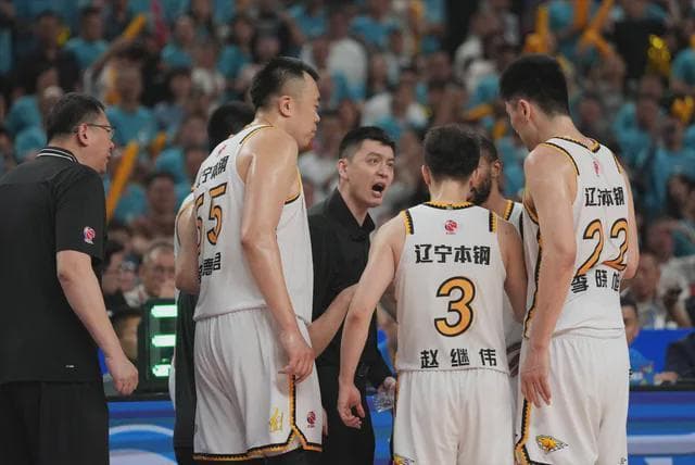 CBA新一周排名洗牌：广东暴跌4位，辽篮窜升6位进前3，榜一遇伤病