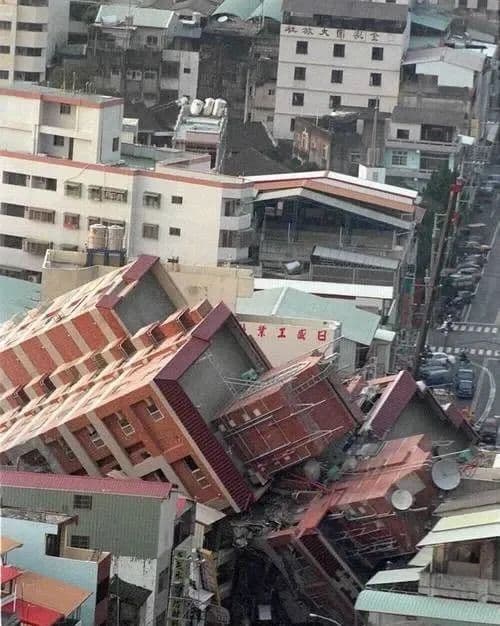 台湾集集地震：灾难记忆与重建启示录
