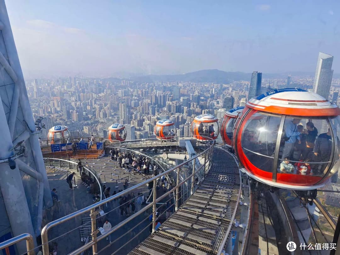 广州塔：488米高空中的城市地标与视觉盛宴