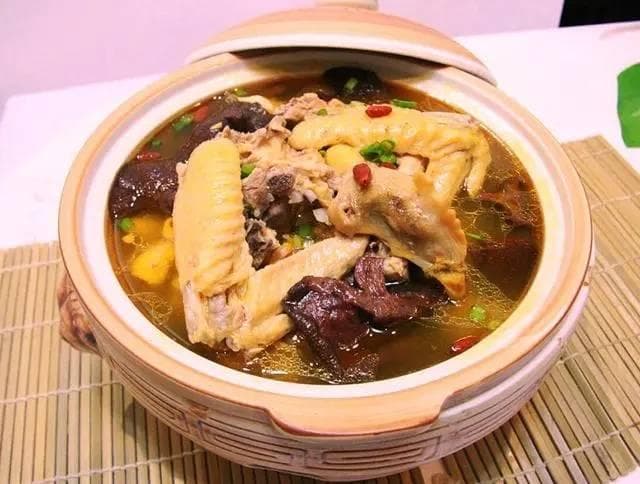 江苏南通四大名菜，清炖狼山鸡排第一位