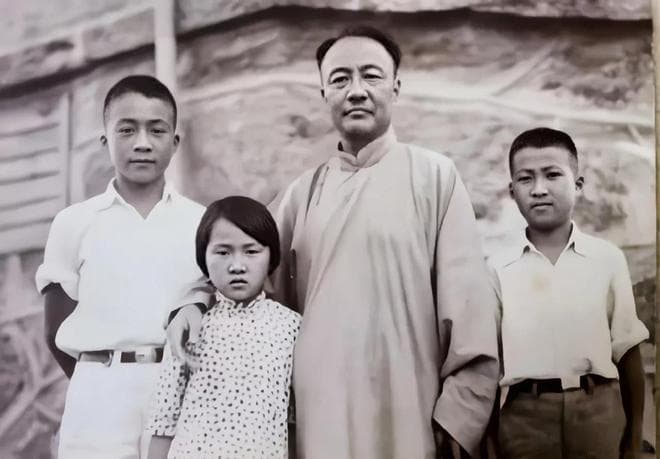 丈夫死后，华世琦嫁给了李烈钧。李烈钧真的害死朋友，夺人娇妻吗