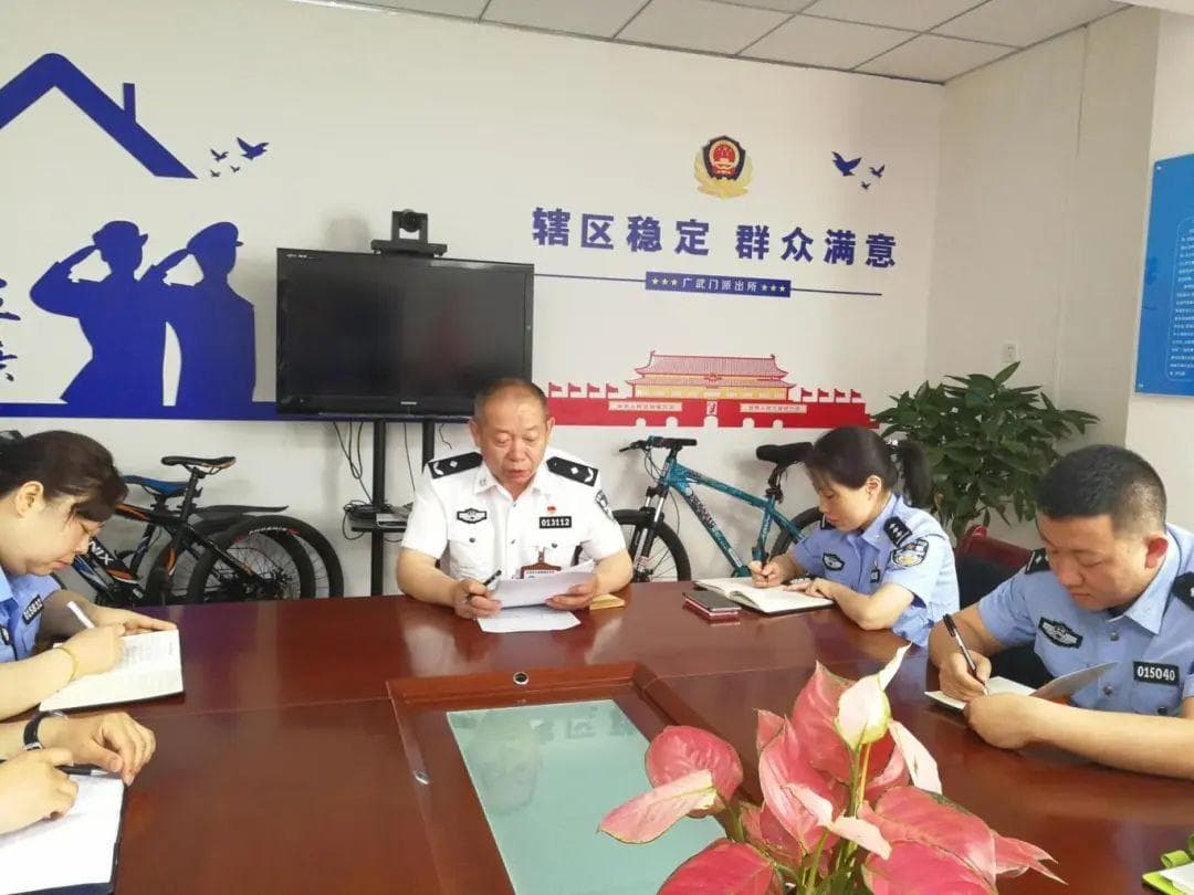 致敬老警｜“警”色不退，初心不改的程伟民