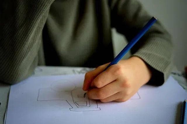 艺术留学如何制作作品集能打动面试官？