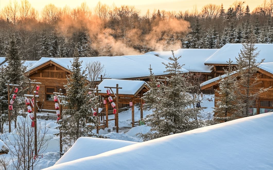 温泉酒店配冰雪背景，吉林住宿业升级服务迎雪季