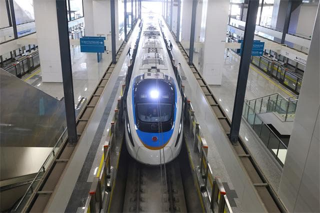 虹桥机场40分钟抵达浦东机场，记者体验上海轨道交通市域线