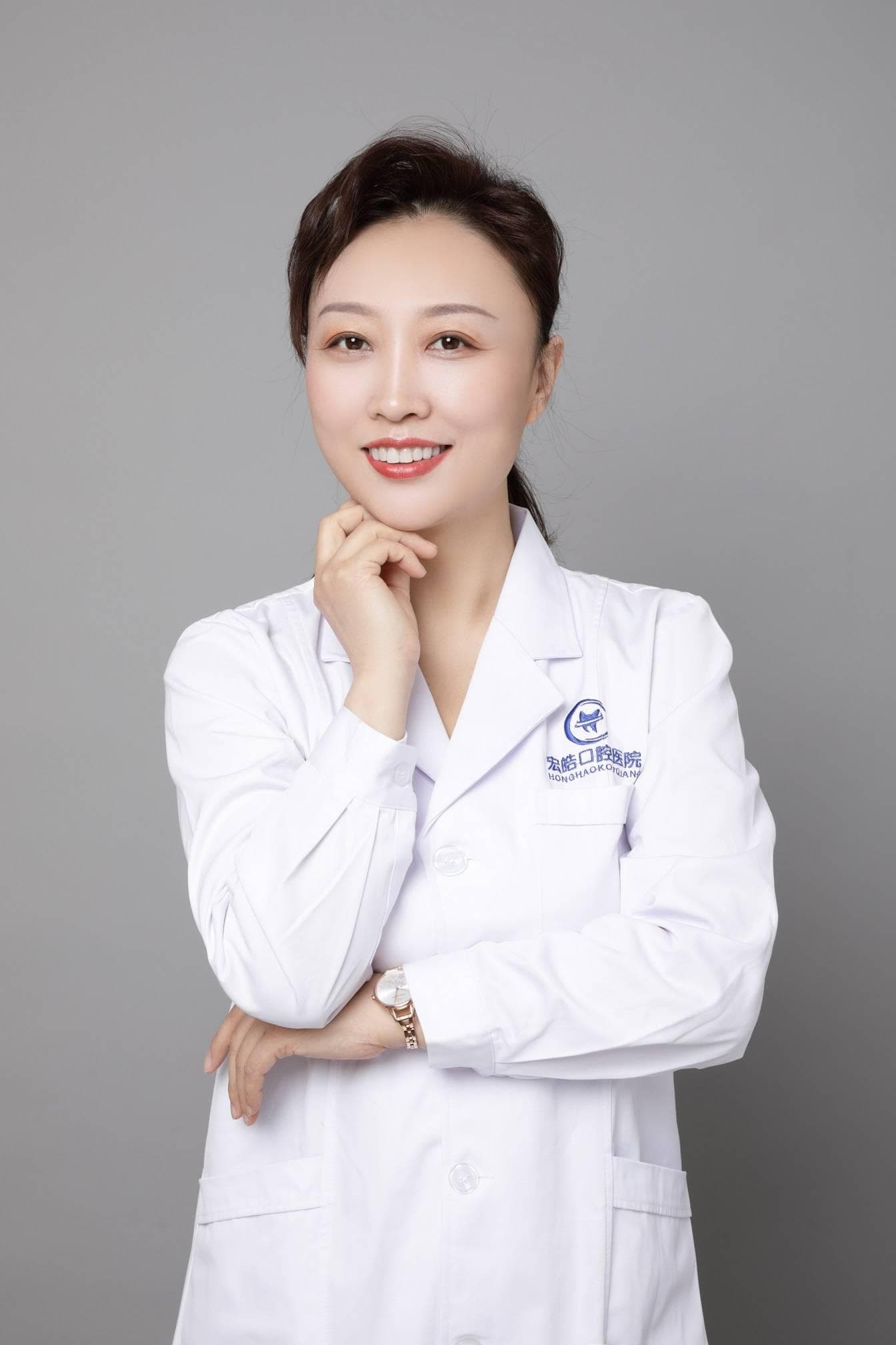 邢台口腔修复专家王静：深入解析牙疼的多重原因