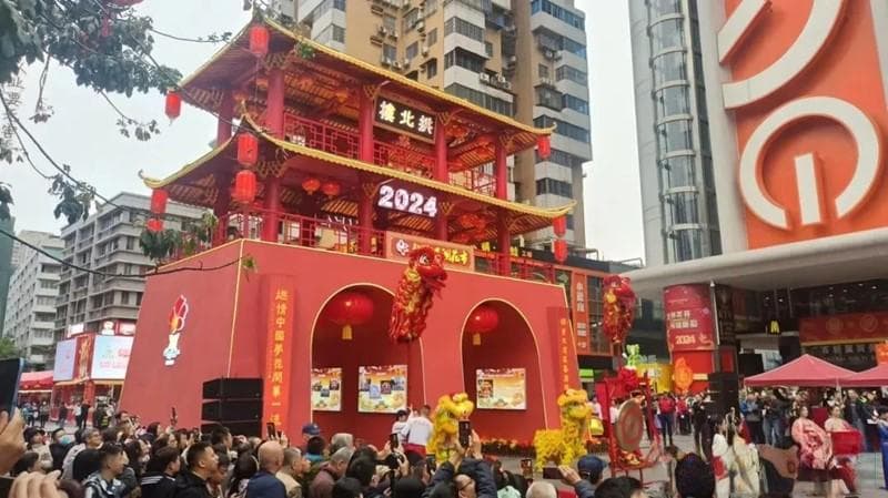 广州花市何以繁盛百年？华珠首部纪录电影《行花街 行大运》将给出答案